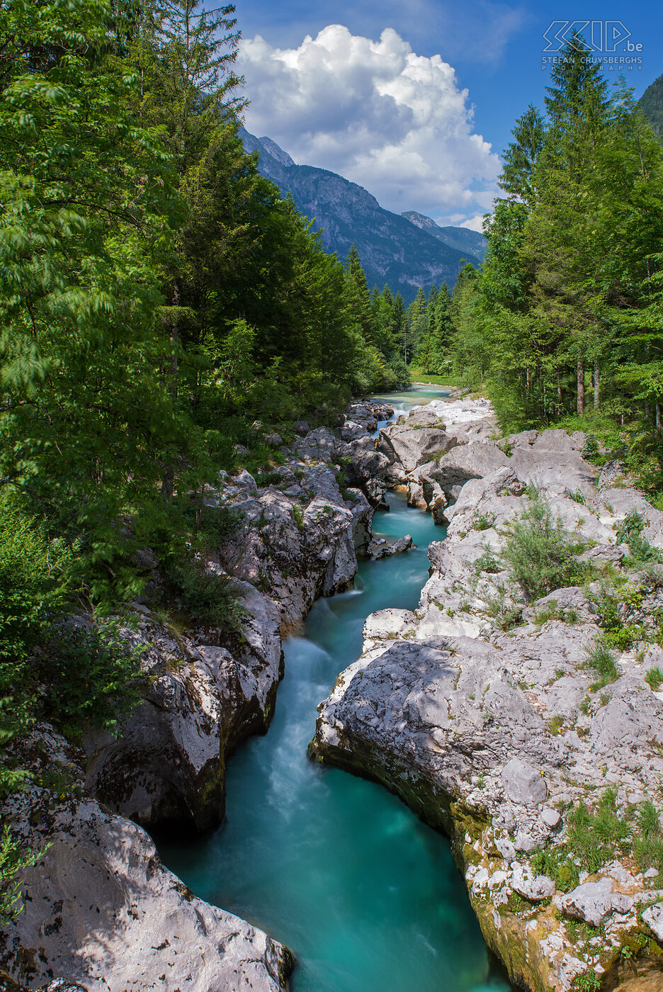 Triglav NP - Trenta - Soca trail De Soca Trail (Soška Pot) is een wandeling van in totaal bijna 20 km in een richting en een van de mooiste wandelingen in Europa! Wij vertrokken vanuit Trenta in Triglav NP en volgden de Soca rivier. Stefan Cruysberghs